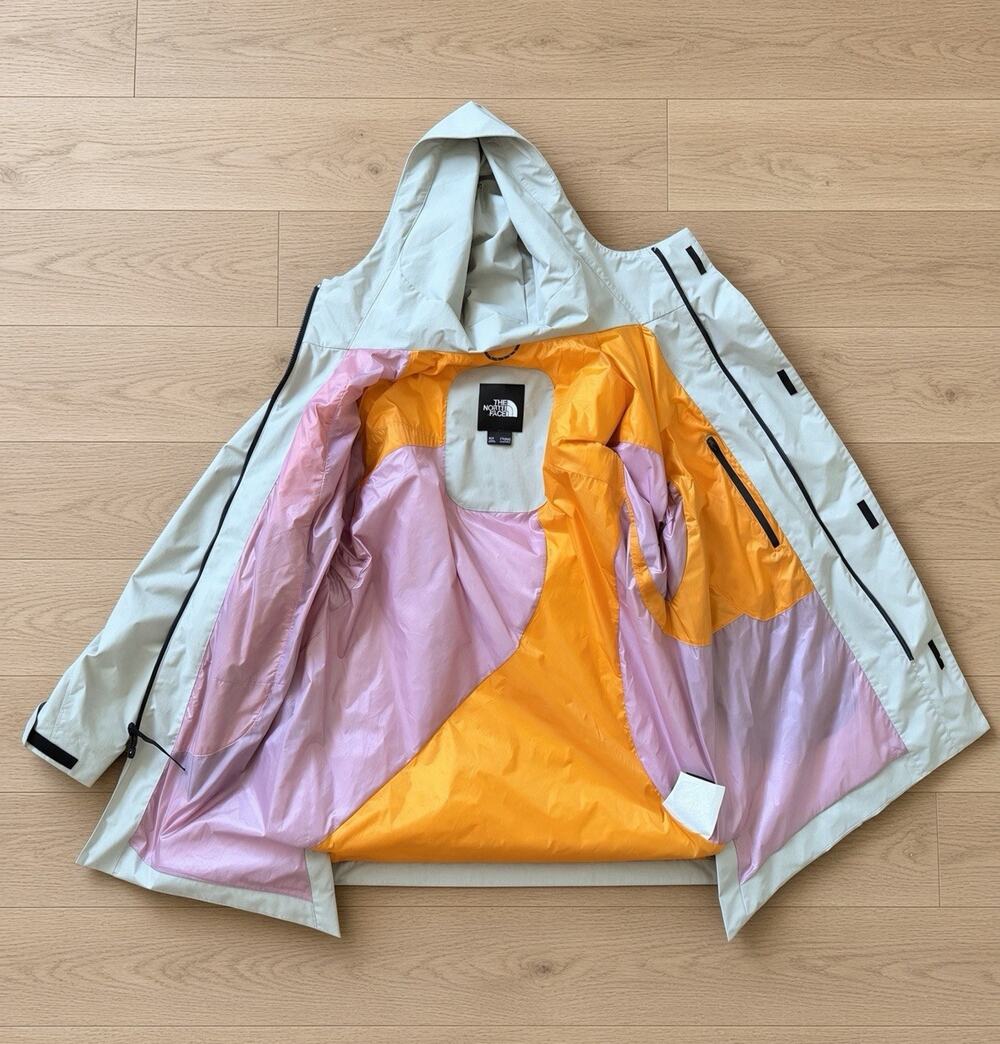The North Face Beige Hooded Full Zip Short Solid Outdoor Jacket